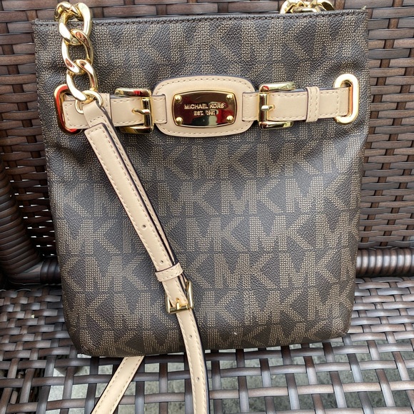 MICHAEL Michael Kors Handbags - Michael Kors Crossbody bag.